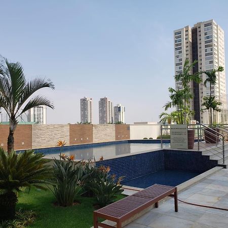 Moderno Flat Com Vista Para O Parque Vaca Brava Goiânia Exterior photo
