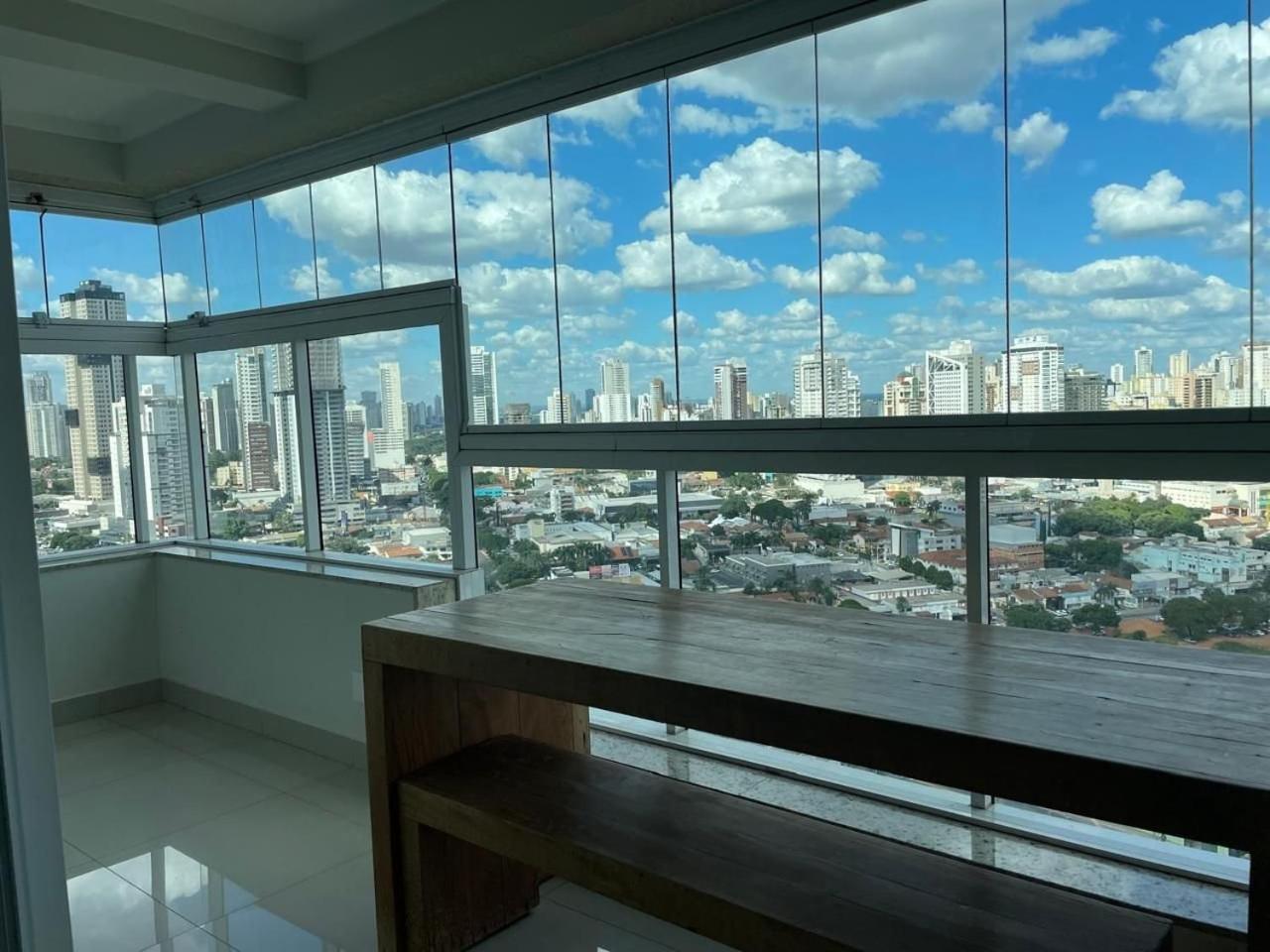 Moderno Flat Com Vista Para O Parque Vaca Brava Goiânia Exterior photo