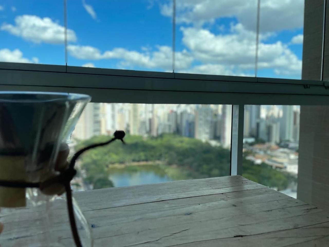 Moderno Flat Com Vista Para O Parque Vaca Brava Goiânia Exterior photo